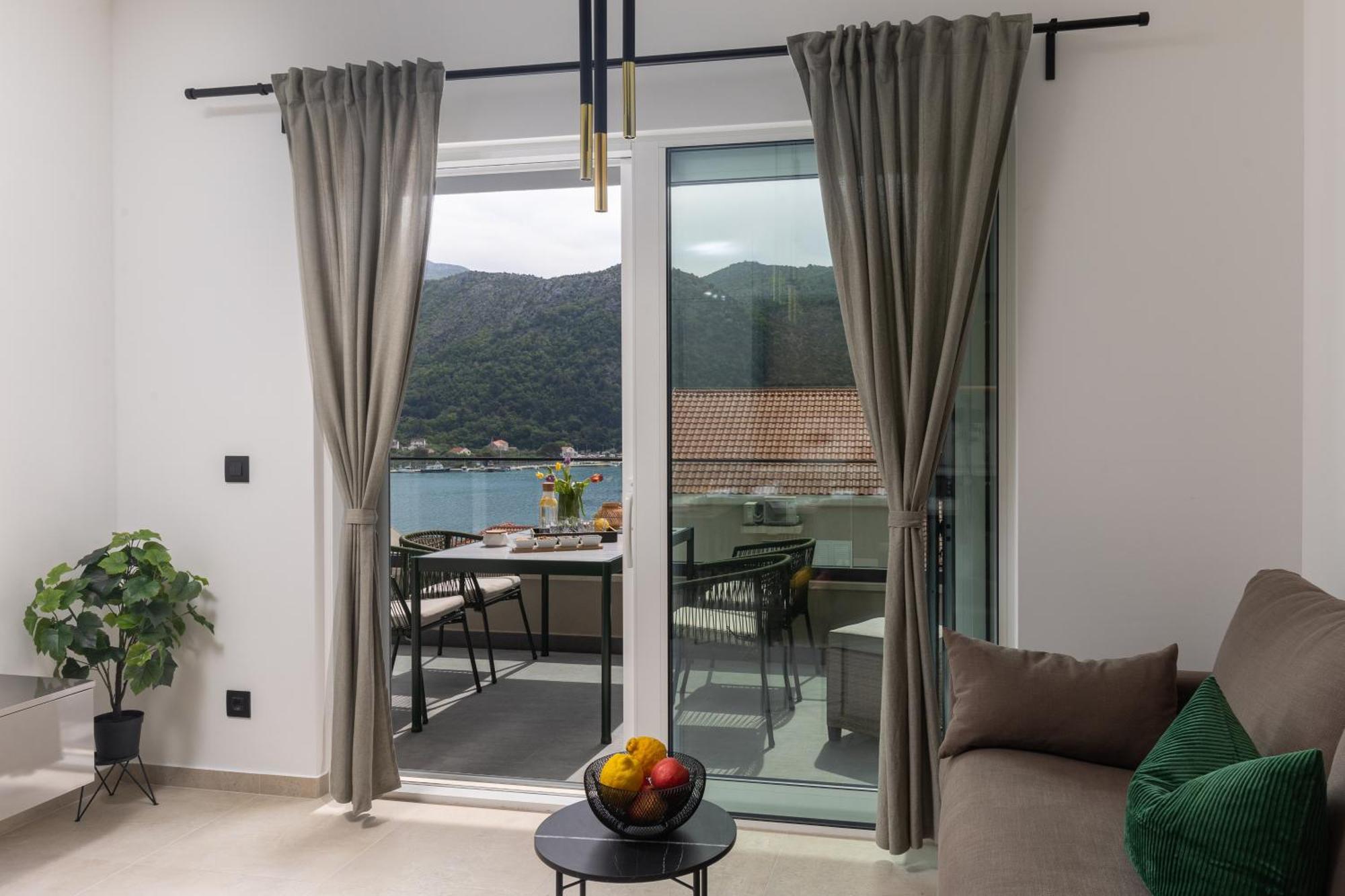 Luxury Apartments Blue Moon - New Apartments سلانو المظهر الخارجي الصورة