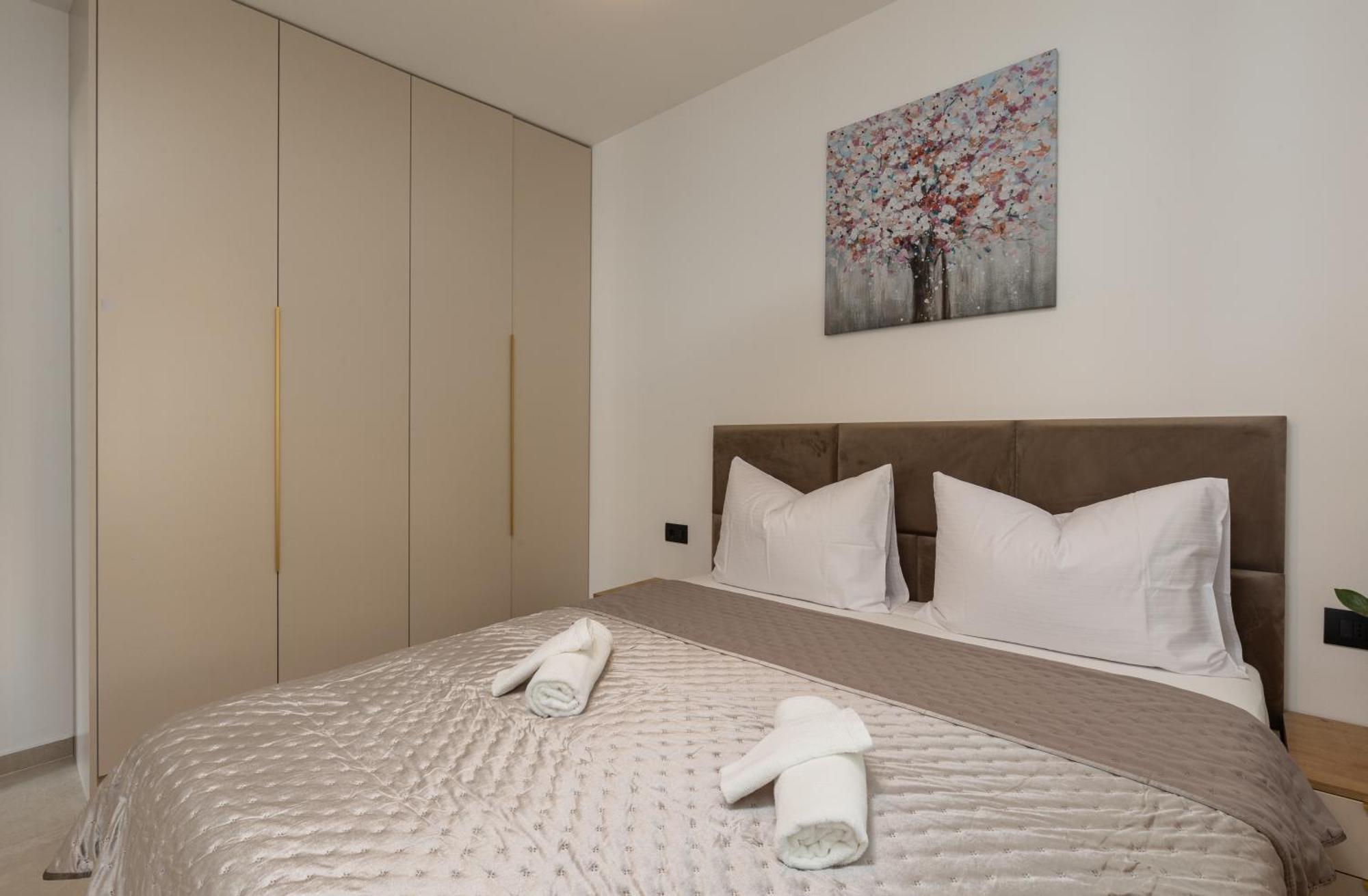 Luxury Apartments Blue Moon - New Apartments سلانو المظهر الخارجي الصورة